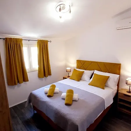 Apartmani Omrcen Baska Voda Exterior photo