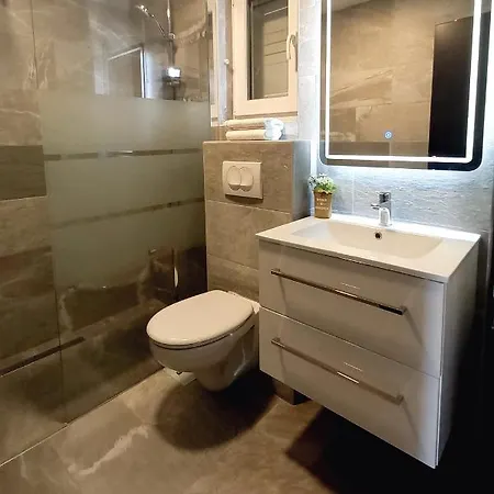 Apartmani Omrcen Baska Voda Exterior photo
