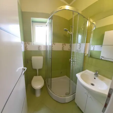 Apartmani Omrcen Baska Voda Room photo