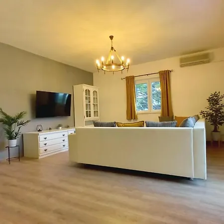 Apartmani Omrcen Baska Voda Room photo